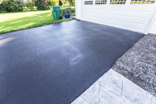 Cost of Blacktop Driveway Service in Ringgold