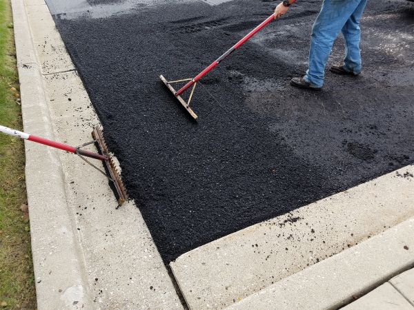 Cost of Asphalt Driveway Service in Ringgold